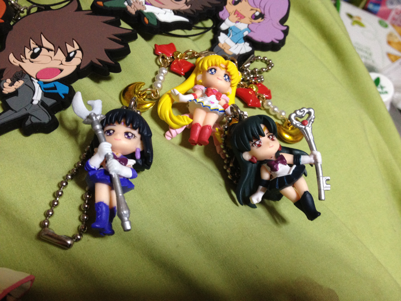 Illustration for article titled Anime Toys - A Really Big Pile of Keychains
